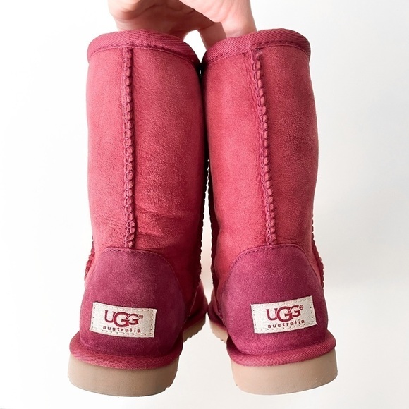 Ugg Australia Classic Short Boots - Picture 2 of 13
